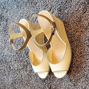 LC Lauren Conrad Dakota Natural Wedge, Size 9.5